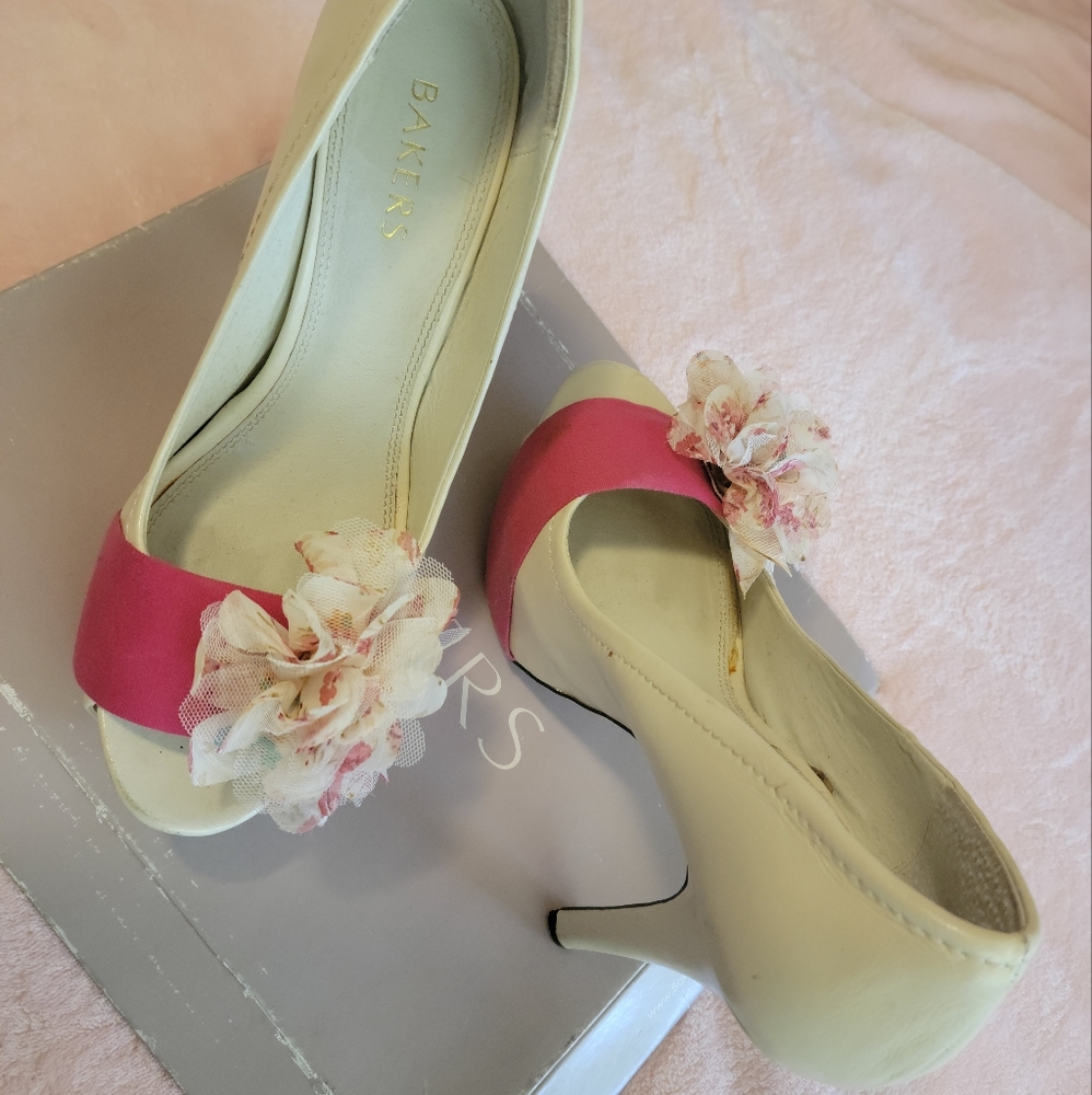 BAKERS OFF WHITE & PINK SHOES